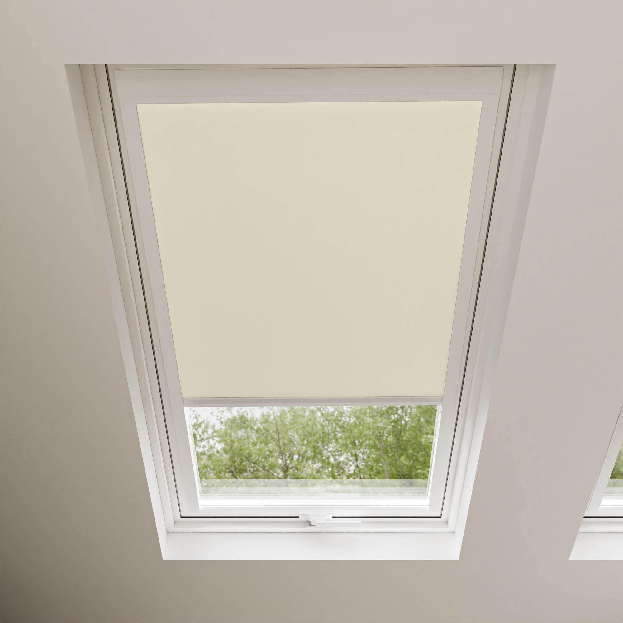 Cream Blackout Blind for RoofLITE - Image 2