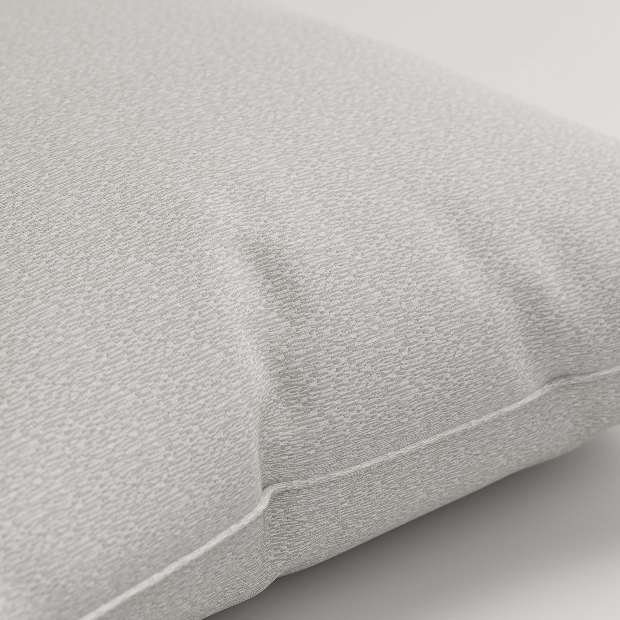 Boudin Platinum Cushion - Image 3