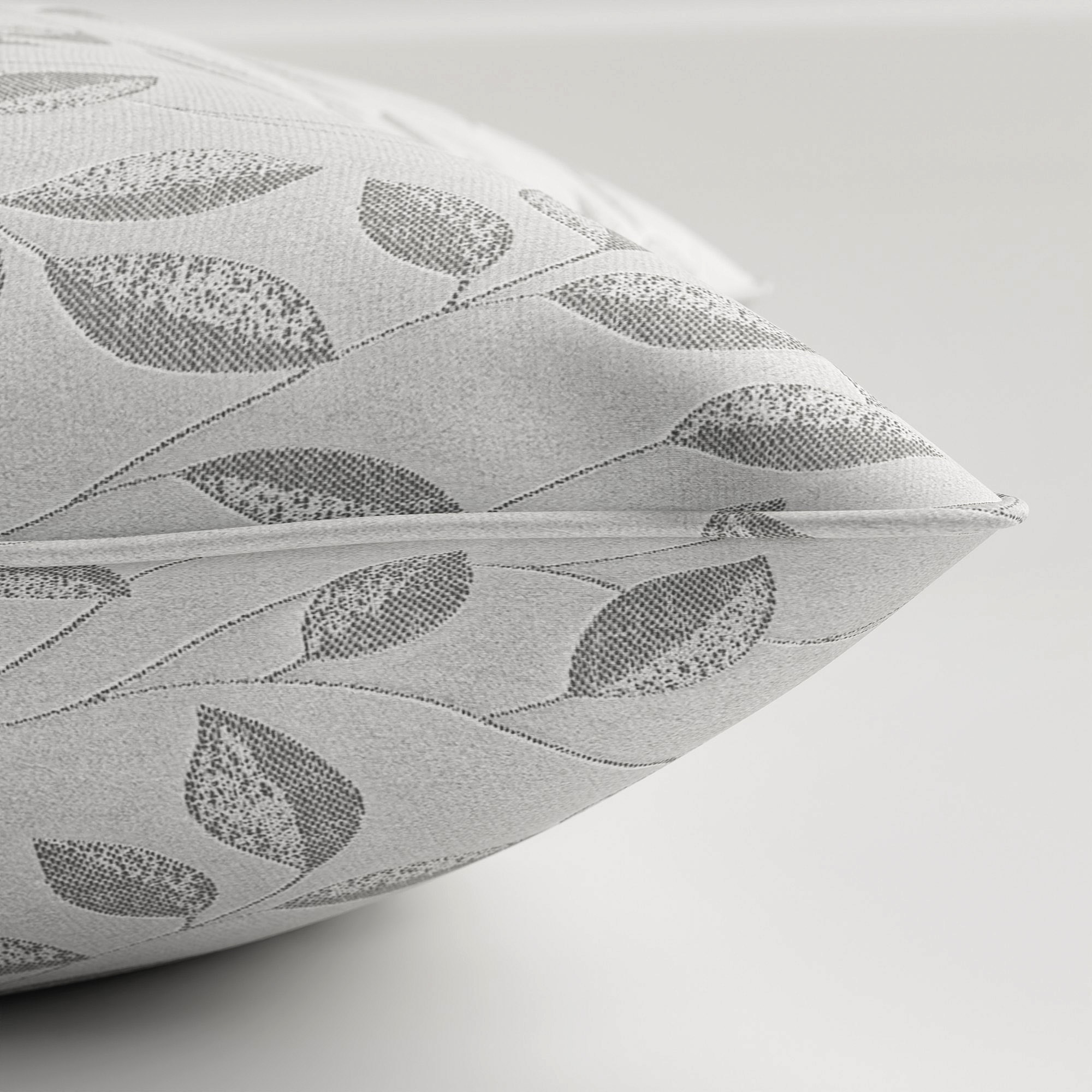 Stubbs Platinum Cushion - Image 4