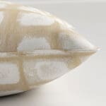 Gryon Oyster Cushion