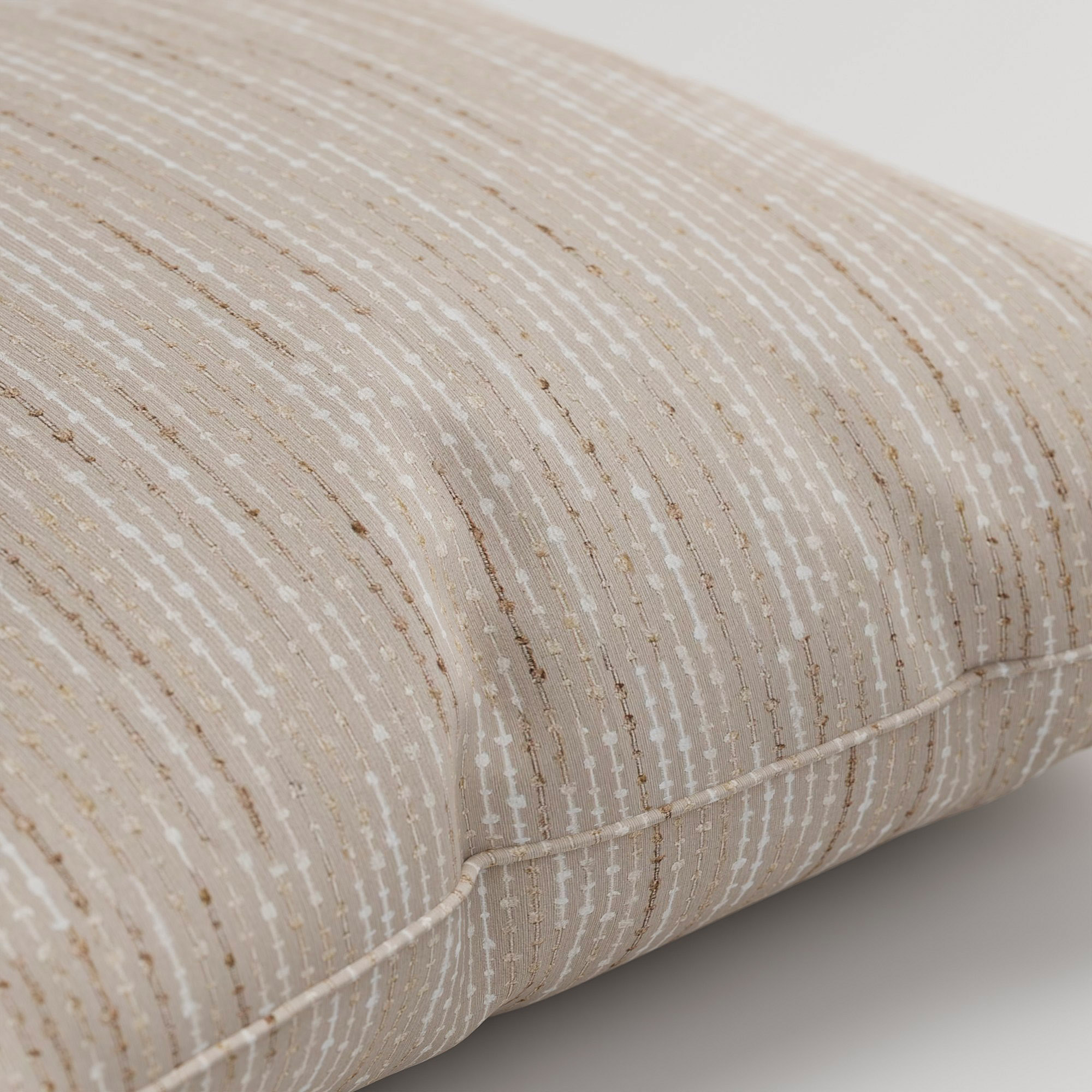 Santiago Oyster Cushion - Image 3