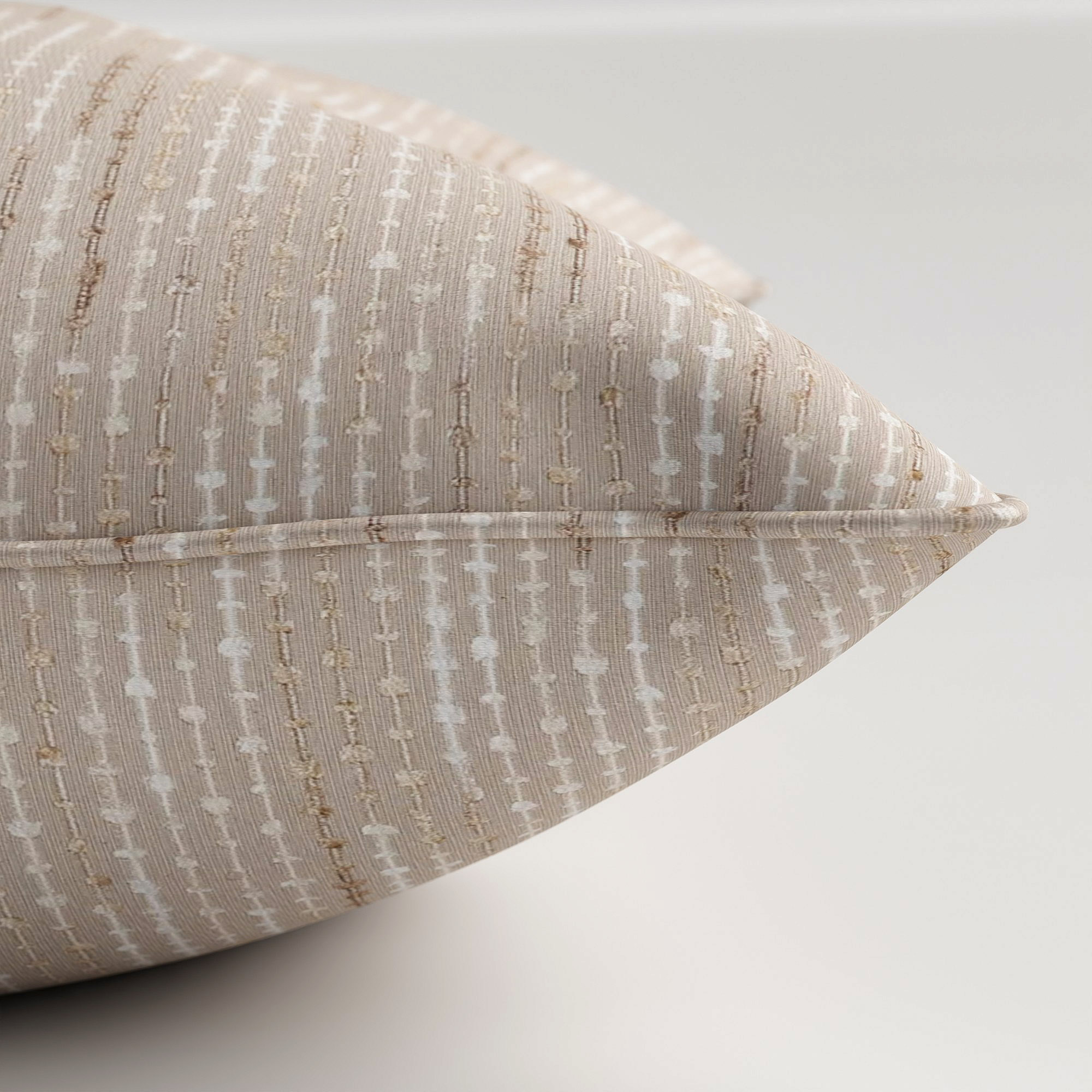 Santiago Oyster Cushion - Image 4